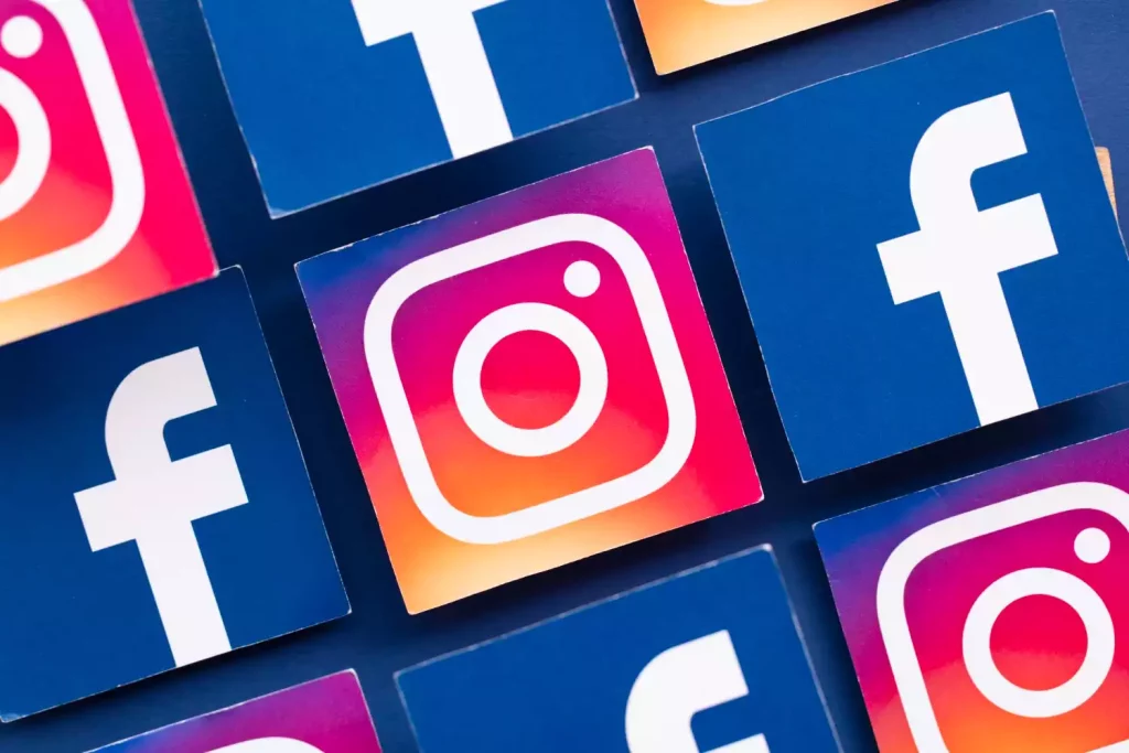 Instagram ou Facebook : deux mondes, deux stratégies