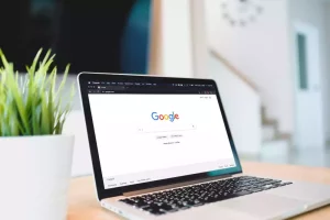 Classer les avis Google par type et ordre de date